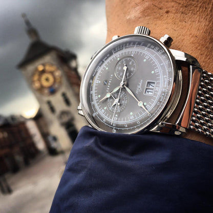 Herrenarmbanduhr mit schwarzem Zifferblatt, Chronograph und dunklem Lederarmband