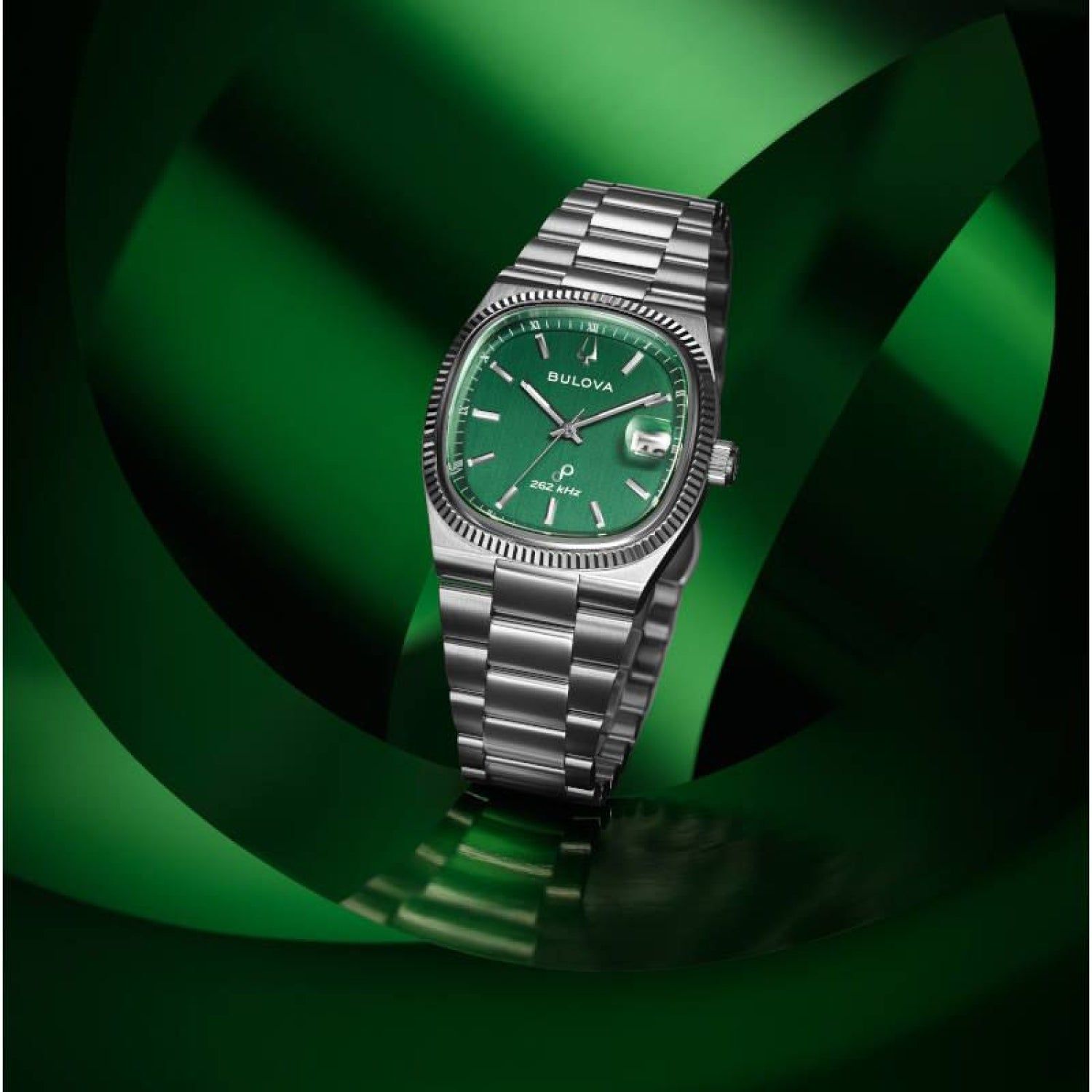Bulova Herrenarmbanduhr mit grünem Zifferblatt und Edelstahlband im Rundgehäuse