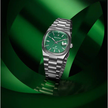 Bulova Herrenarmbanduhr mit grünem Zifferblatt und Edelstahlband im Rundgehäuse