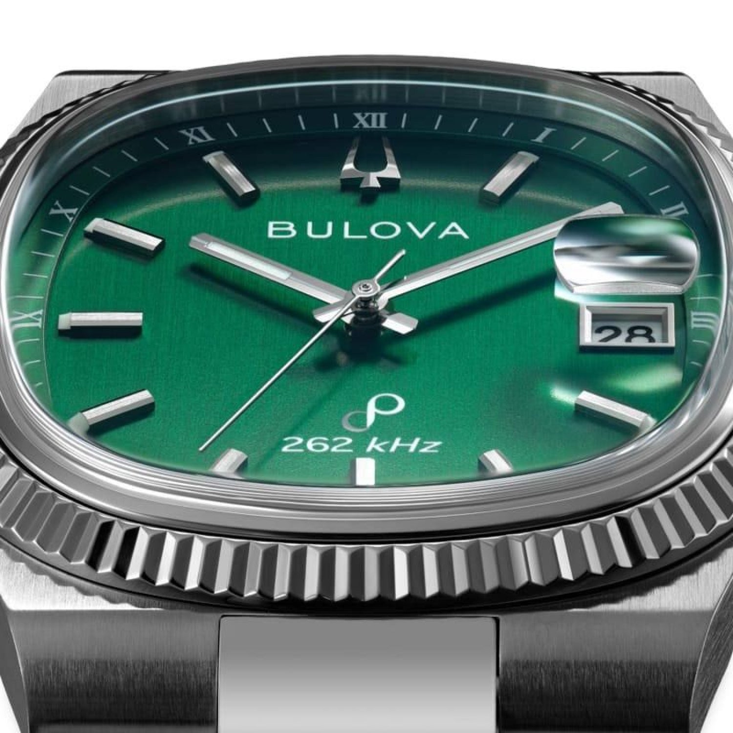 Bulova Uhr in Nahansicht: grünes Zifferblatt, Edelstahlgehäuse und Datumsfenster