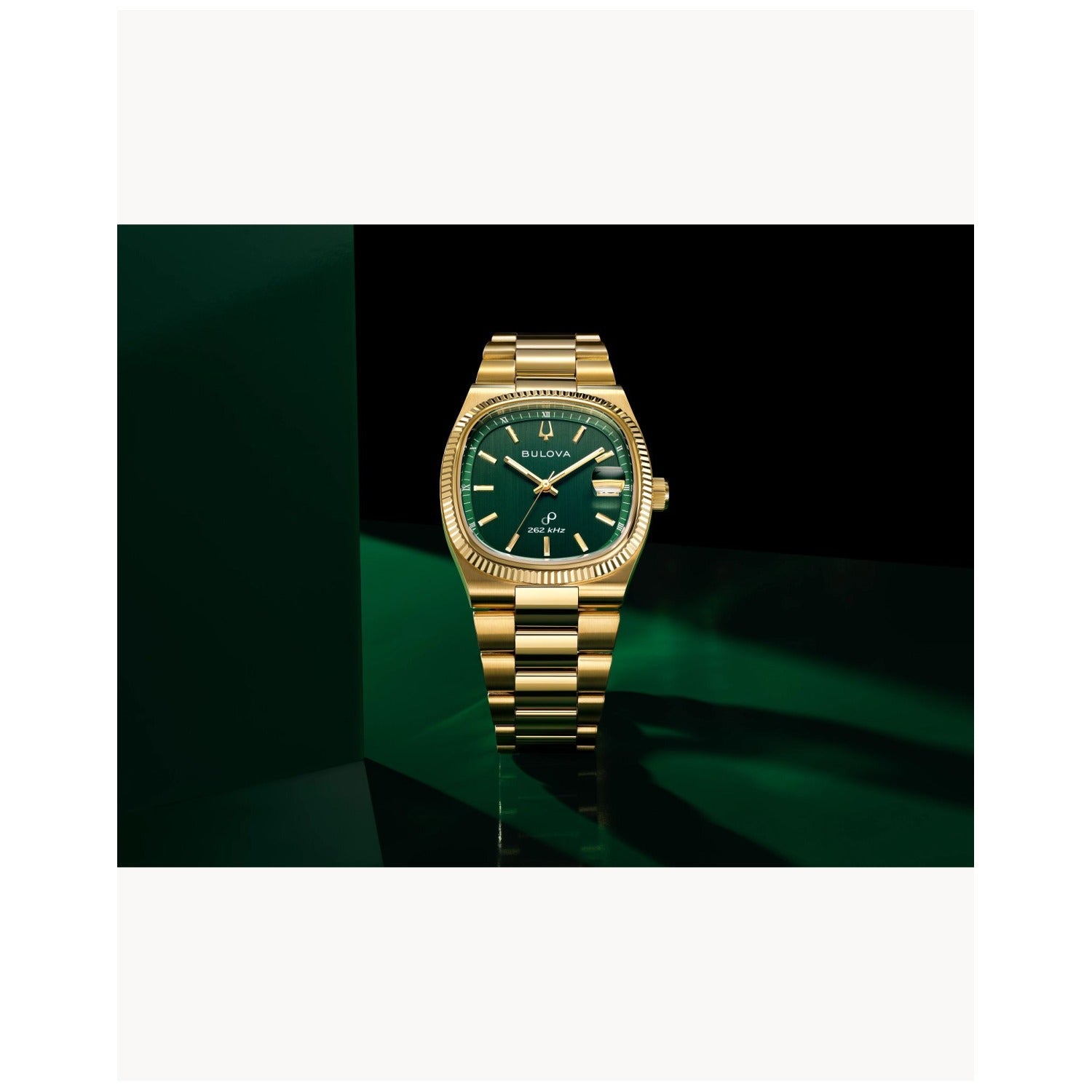 Bulova Herrenarmbanduhr mit grünem Zifferblatt und goldfarbenem Metallband