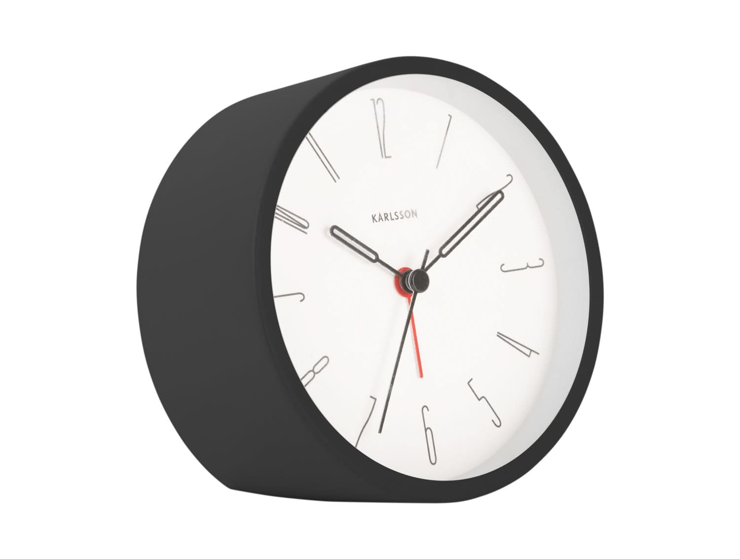 Réveil analogique : boîtier noir, cadran blanc, trotteuse rouge.