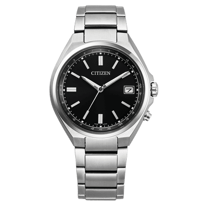 Citizen Super Titanium Armbanduhr mit dunklem blau-schwarzem Zifferblatt und Metallband