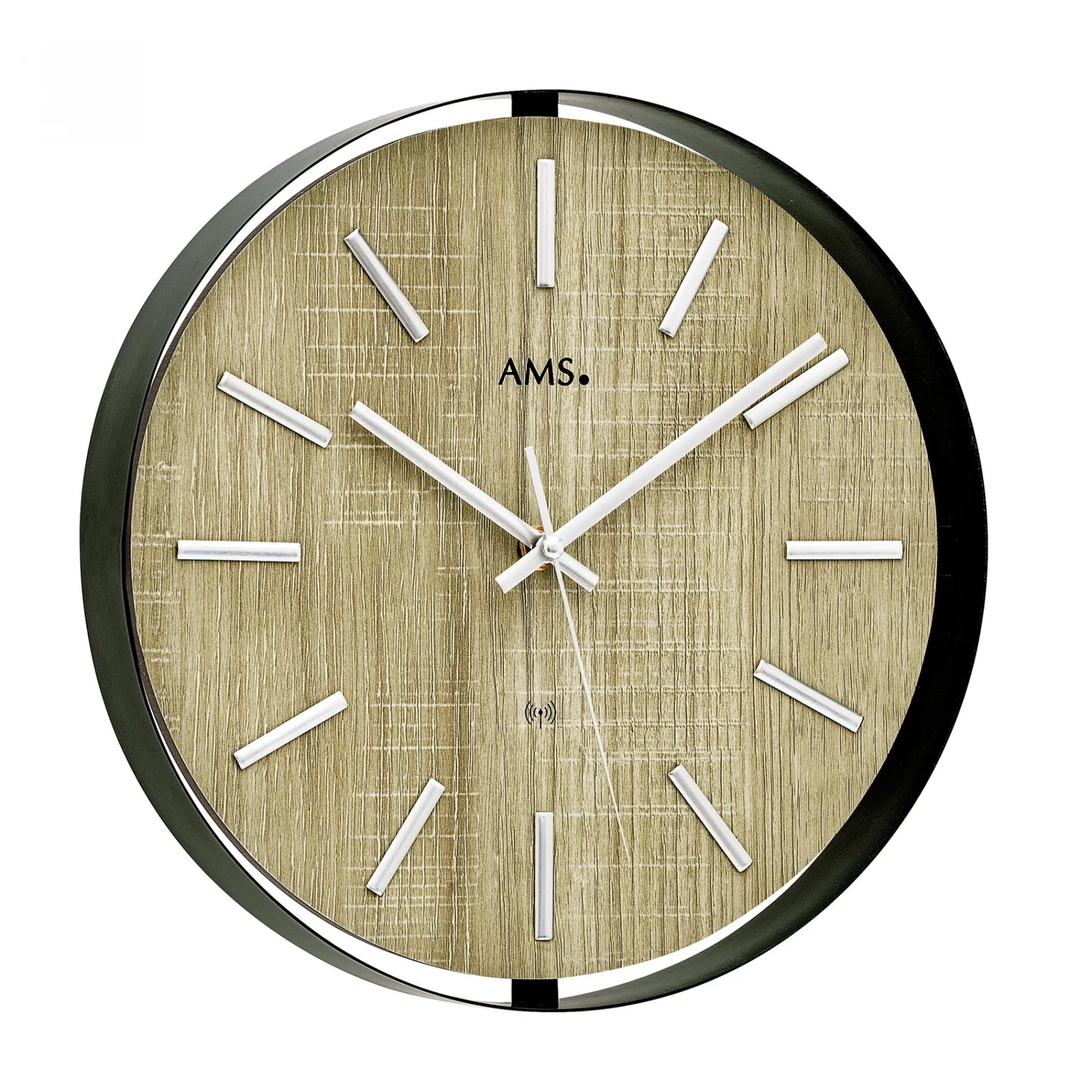 Horloge murale avec cadre rond noir, cadran aspect bois et index blancs