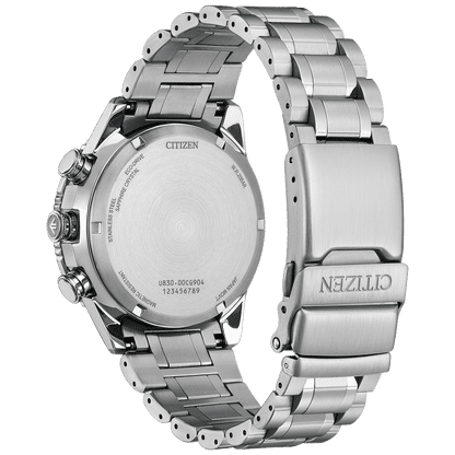 Rückseite einer Herren-Chronographuhr aus Edelstahl mit CITIZEN-Schrift und Markierungen