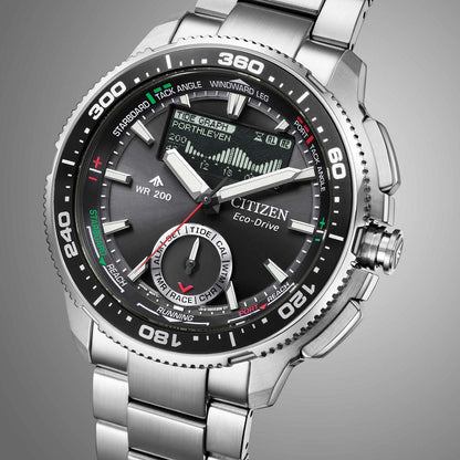 Herrenarmbanduhr Citizen PROMASTER Detailansicht: schwarzes Zifferblatt, Edelstahlgehäuse, Krone