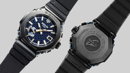 Casio MR-G Herrenuhr vorn/hinten: blaues Zifferblatt, schwarzes Band und Gehäuserückseite.