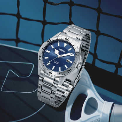 Lorus Herrenuhr: blaues Zifferblatt, Solar, Edelstahlband, Mineralglas.