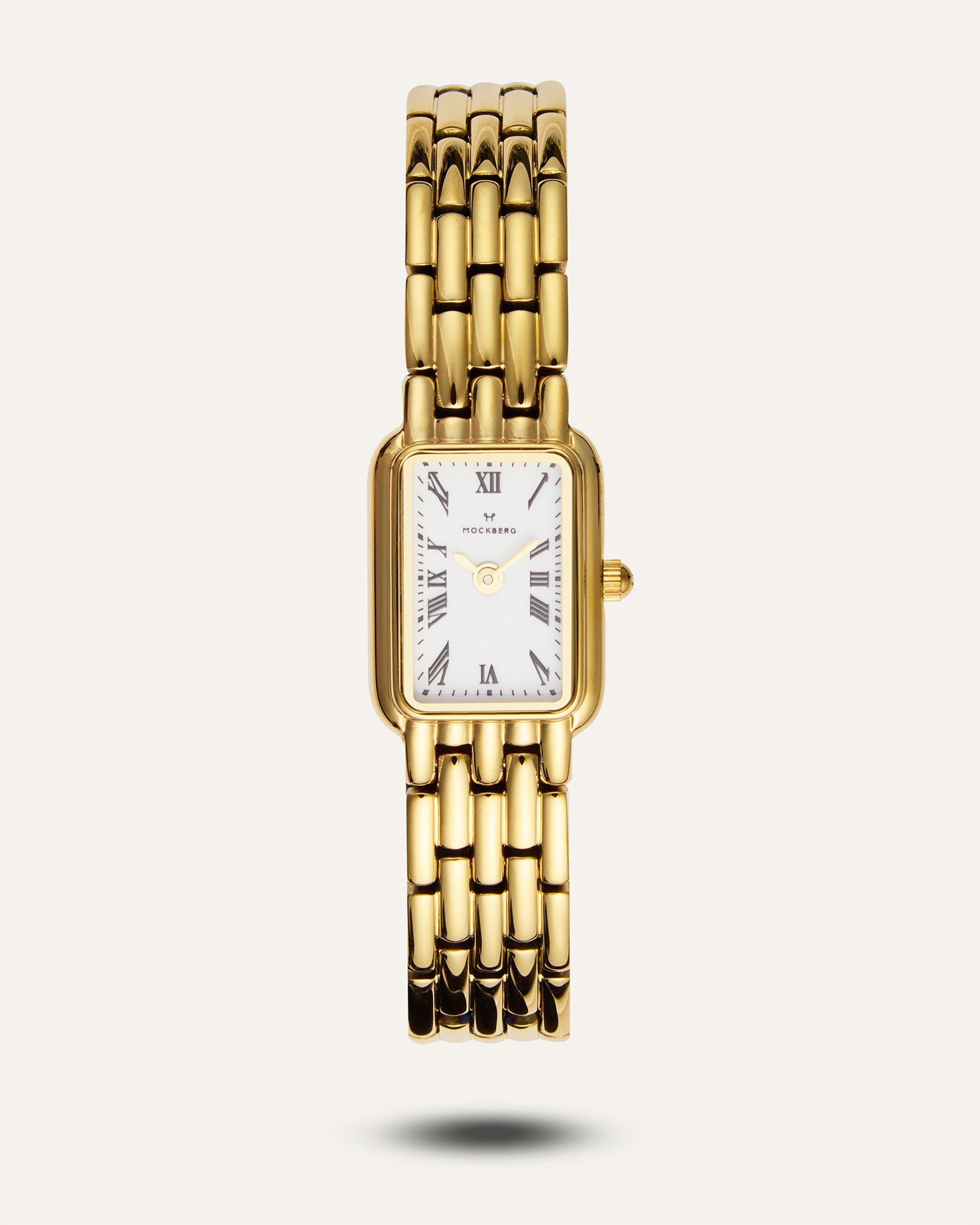 Goldene Damenarmbanduhr mit Metallarmband, rechteckigem Gehäuse und weißem Zifferblatt