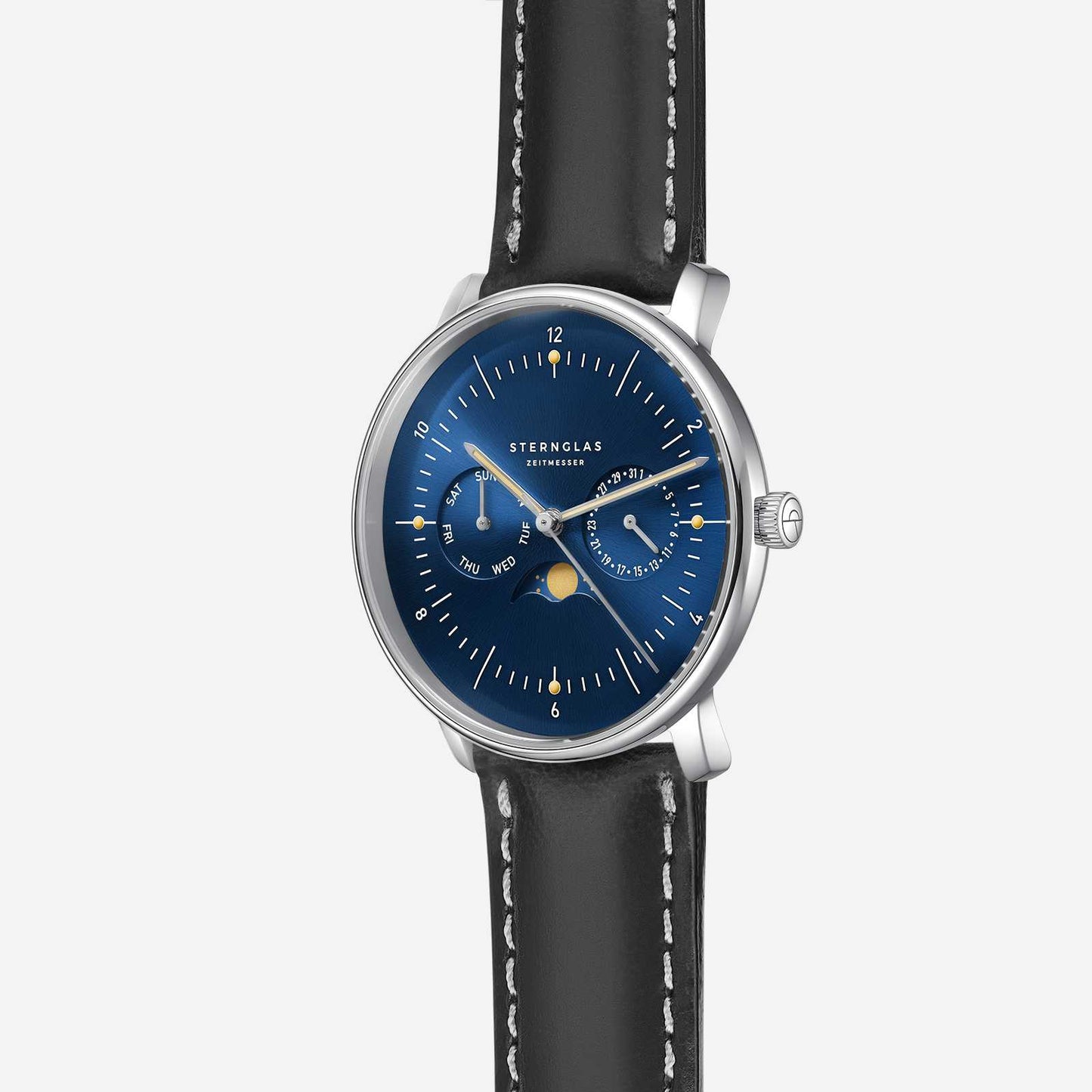 Montre homme avec cadran bleu et plusieurs aiguilles, bracelet en cuir noir.