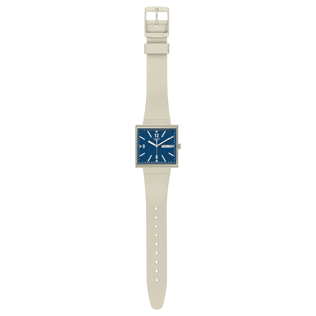Swatch Armbanduhr an schmalem Handgelenkriemen, quadratisches Gehäuse mit blauem Zifferblatt