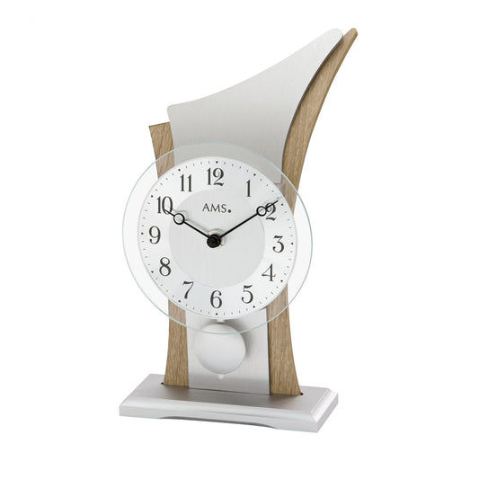 Horloge de table avec cadran blanc, façade en verre et support en bois courbé
