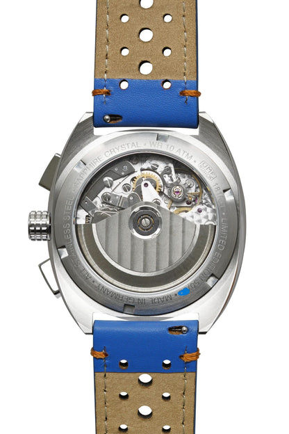 Bracelet montre avec fond de boîtier transparent et bracelet en cuir marron avec rivets