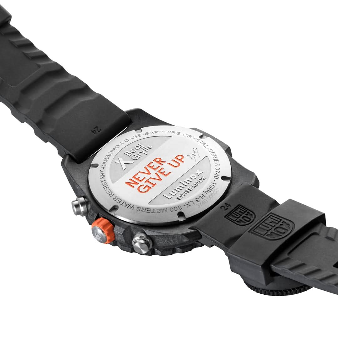 Boîtier/couvercle de la montre pour homme : boîtier noir avec inscription « NEXT GEAR UP »