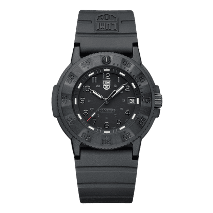 Montre noire pour homme avec cadran noir, lunette et bracelet en caoutchouc