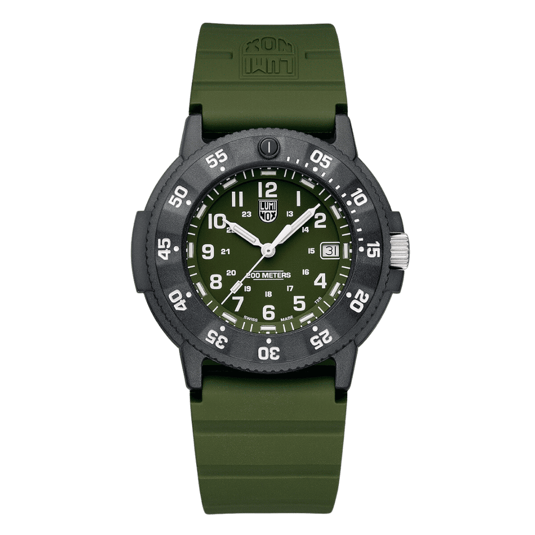 Montre pour homme avec lunette noire, cadran vert foncé et bracelet en silicone kaki