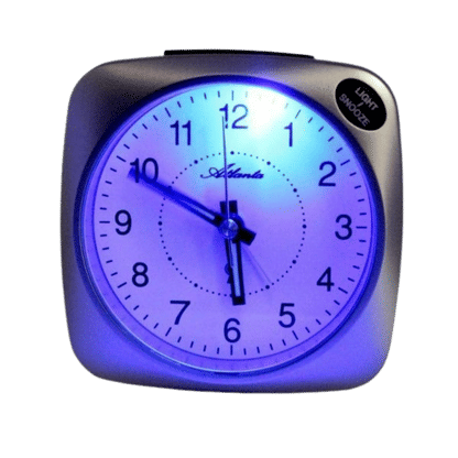 Réveil radio-piloté avec cadran rétroéclairé en bleu, aiguilles noires et index d'heure
