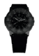 Détail de la montre homme : bracelet et cadran noirs avec affichage lumineux vert