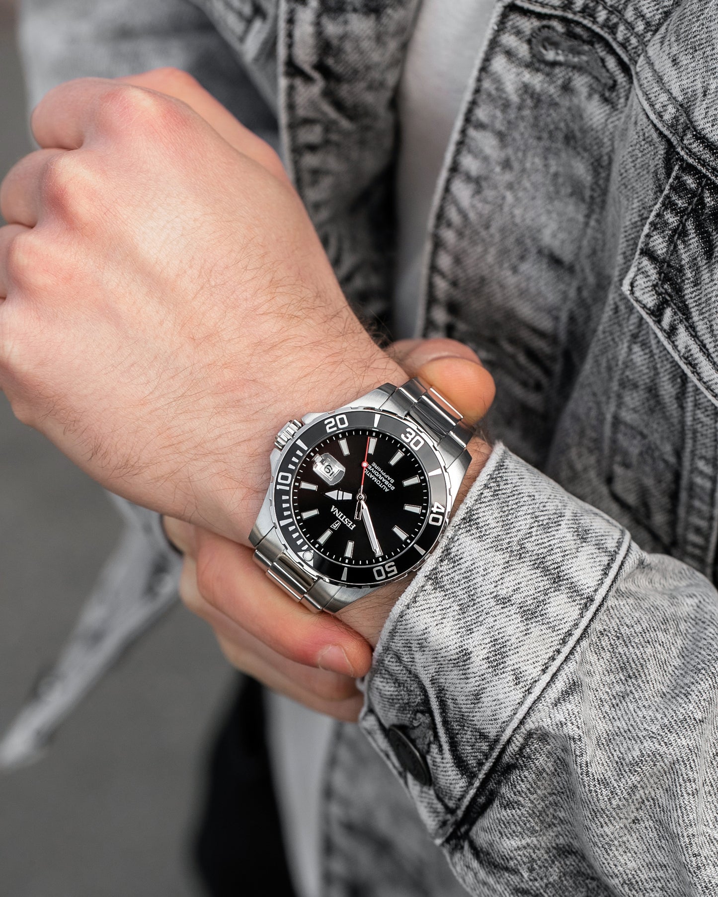 Festina Herren-Diver-Uhr am Handgelenk, schwarzes Zifferblatt, Edelstahlarmband