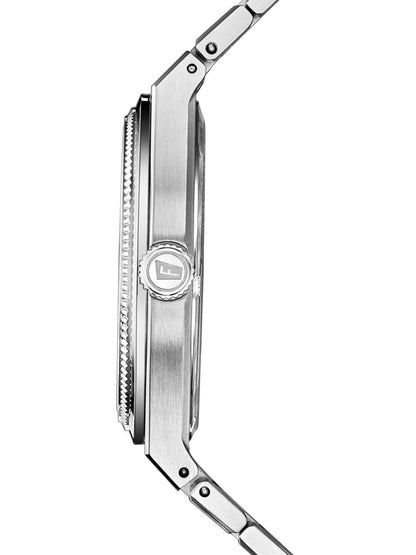 Festina Herrenuhr Seitenansicht mit Krone und geripptem Edelstahlgehäuse