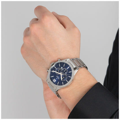 Festina Chronographen-Uhr am Handgelenk, dunkelblaues Zifferblatt, Edelstahlarmband