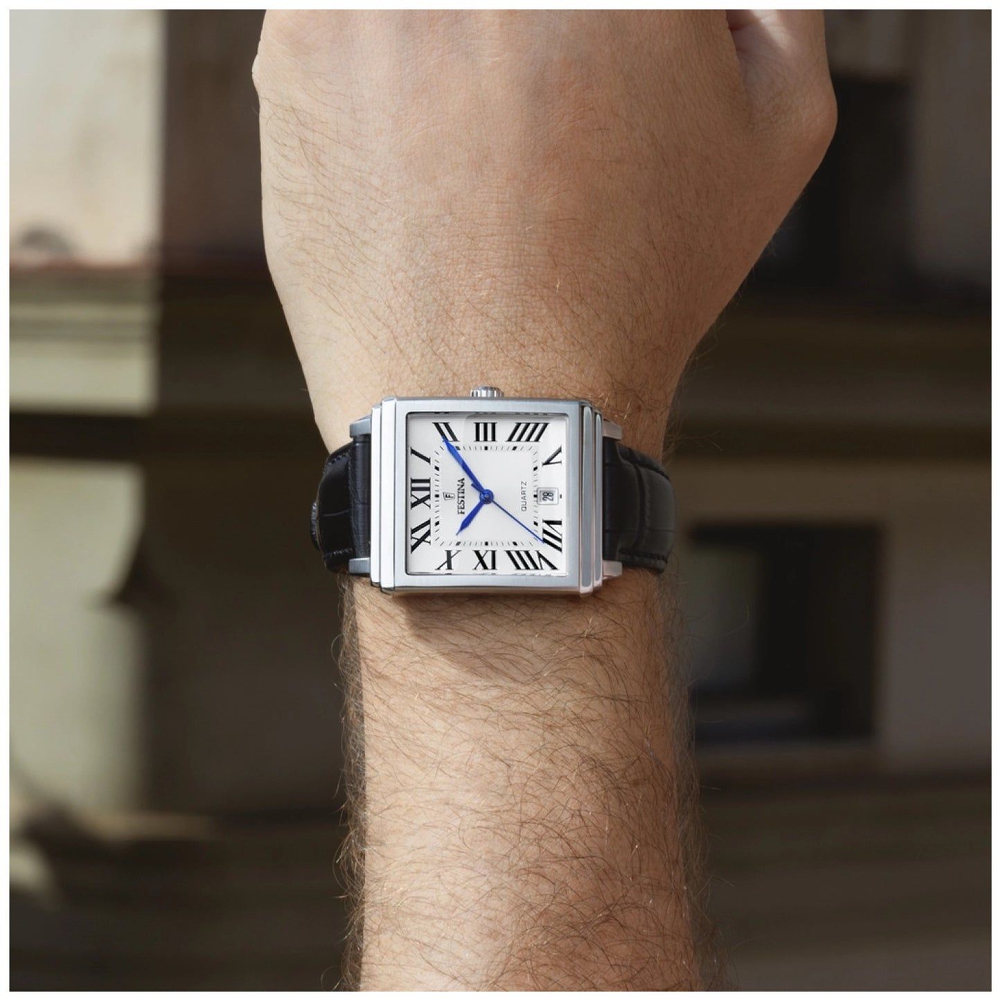 Festina Herren-Uhr am Handgelenk, eckiges Stahlgehäuse, schwarzes Lederband