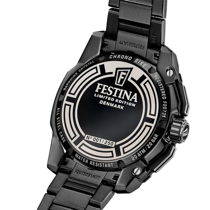 Herrenarmbanduhr Festina Chrono Bike Rückseite mit Prägung, schwarzes Metallarmband