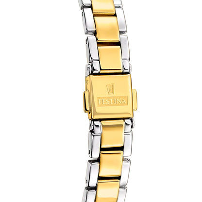 Verschluss und Glieder der Damenarmbanduhr mit goldfarbenen Einsätzen im Edelstahl