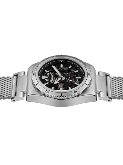Ingersoll Herrenuhr von vorn/oben: skelettiertes Zifferblatt mit Zeigern, Metallarmband