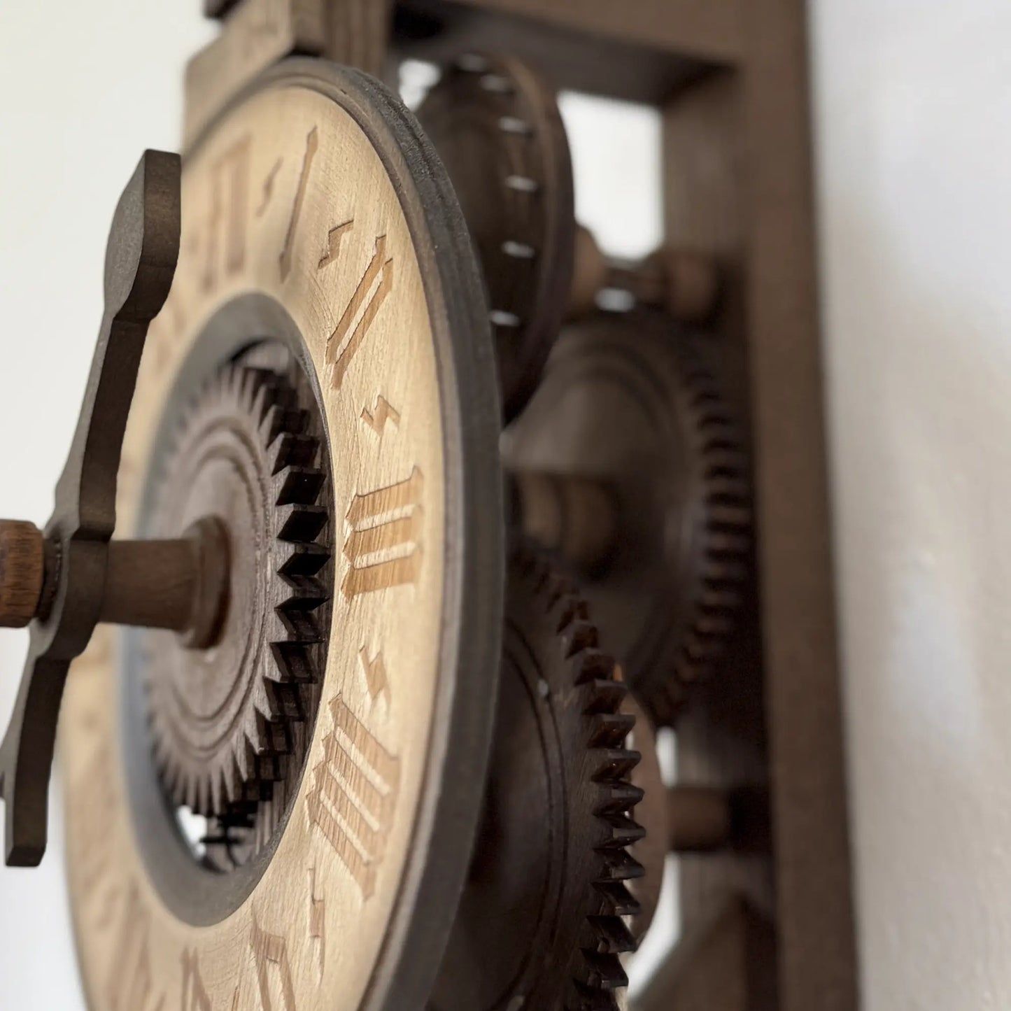 Rombach & Haas Anno 1640 A1640 Horloge Murale Bois (foncé) • Mouvement à Roues en Bois • Remontage par Poids avec Foliot