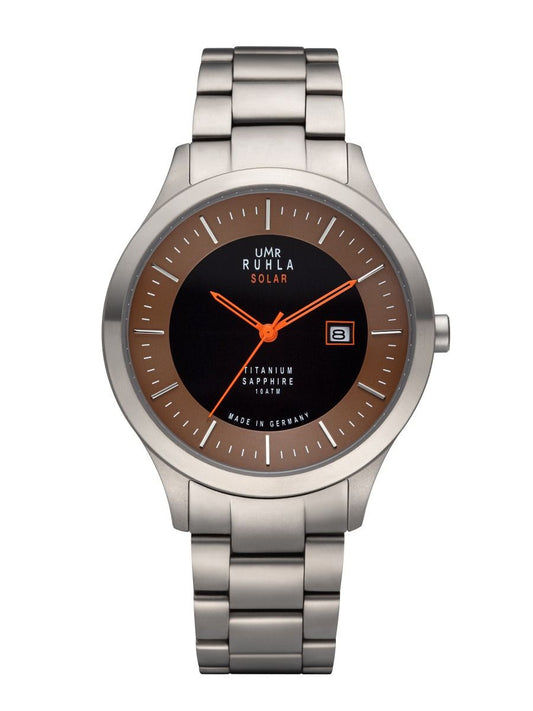 Montre solaire avec bracelet en titane, cadran rond marron foncé et aiguilles orange