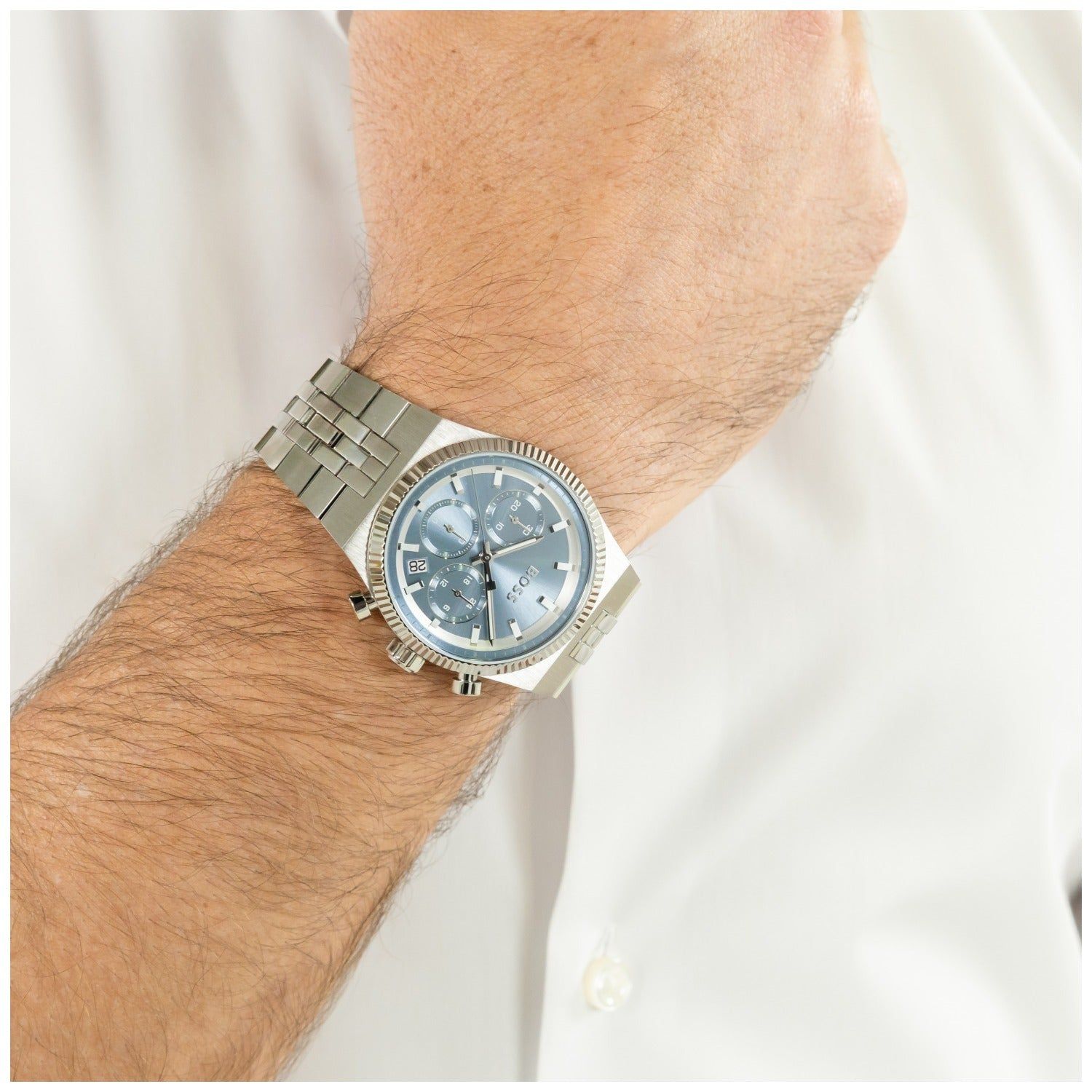 Herrenarmbanduhr mit hellblauem Chronographenzifferblatt und Edelstahlarmband