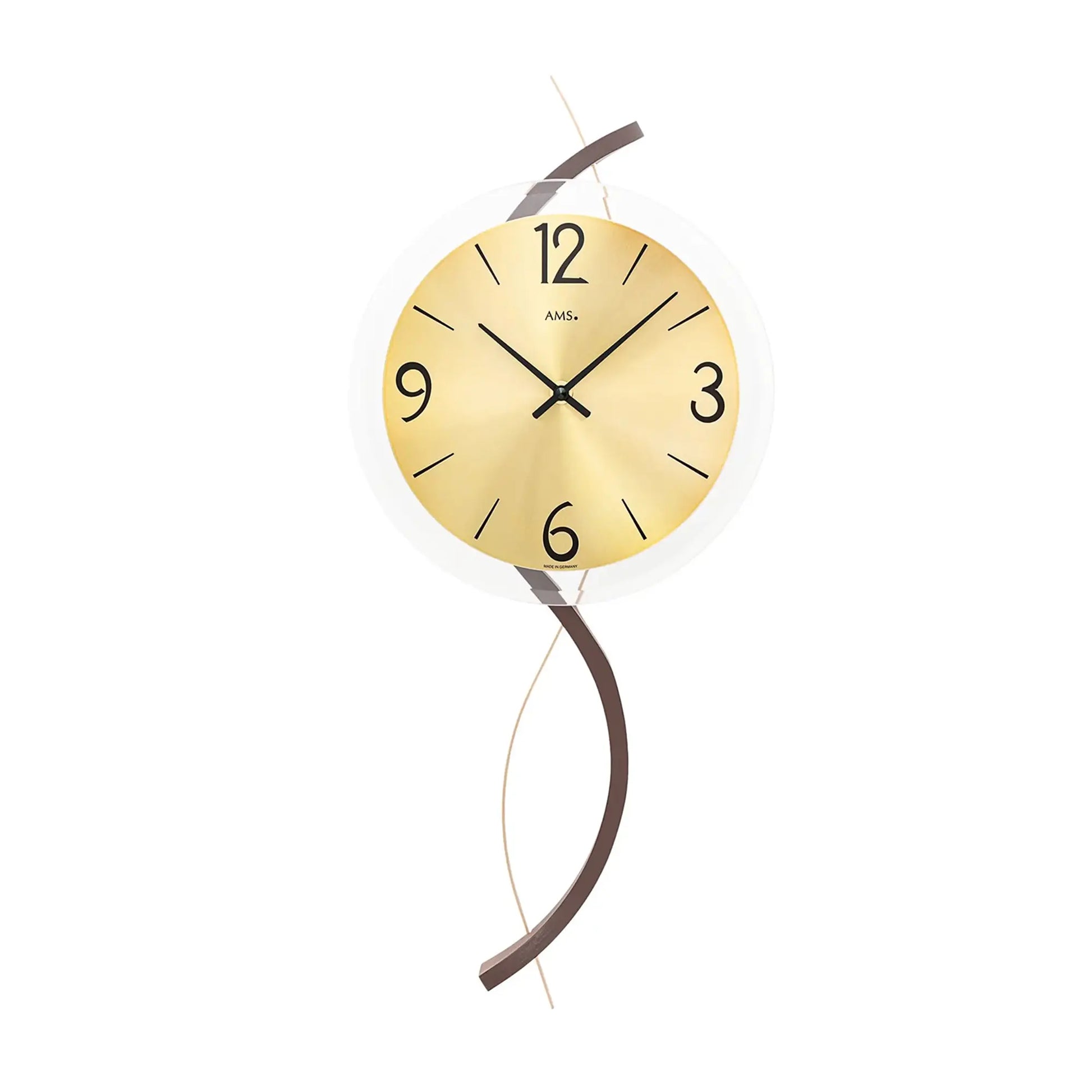 Horloge murale avec cadran rond doré, aiguilles noires et cadre sombre incurvé