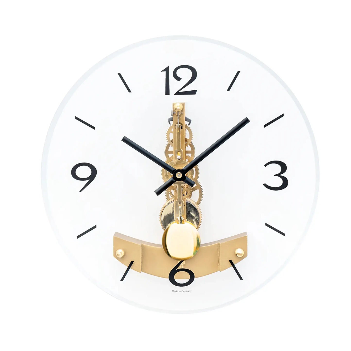 Horloge murale avec cadran rond blanc, aiguilles noires et mouvement doré