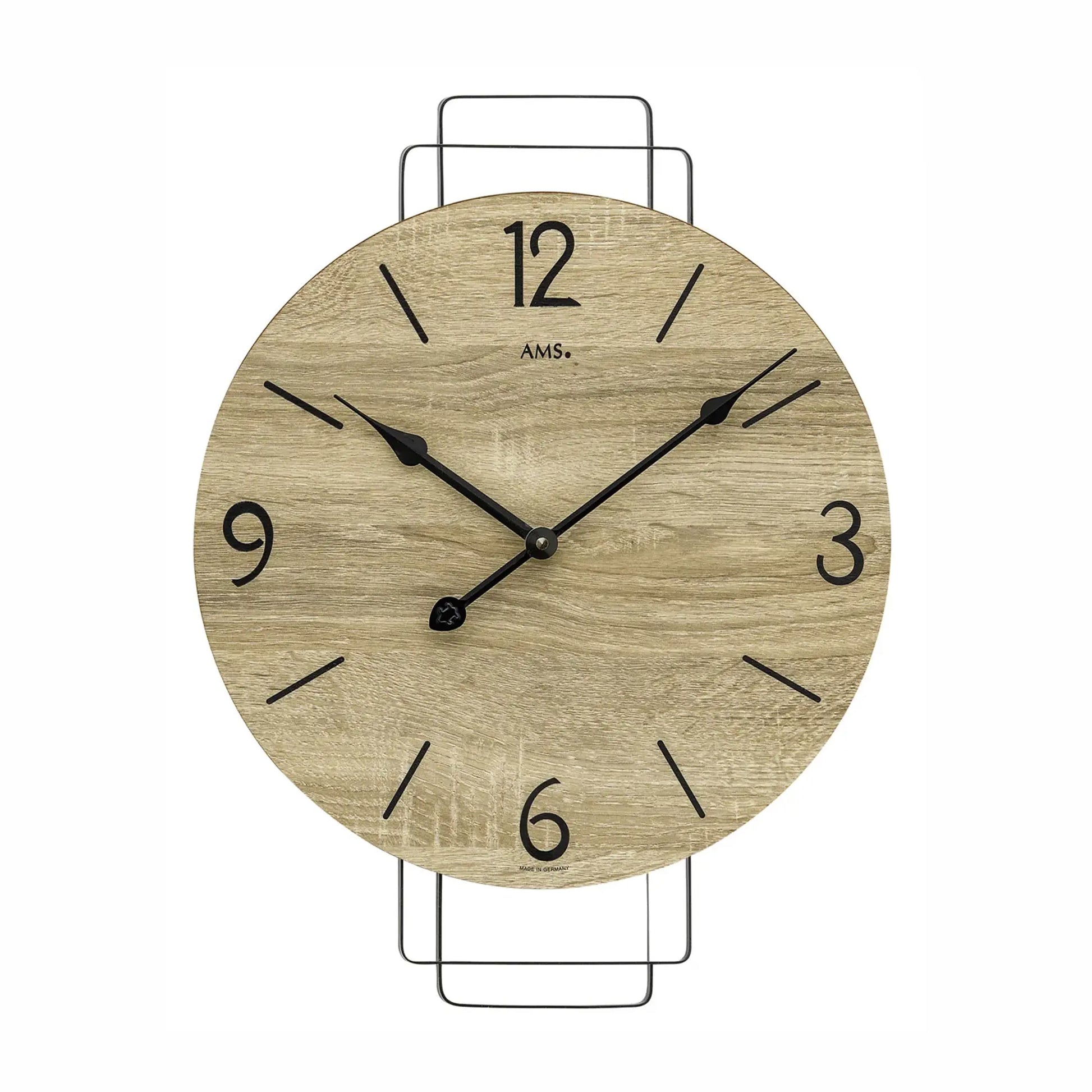 Wanduhr mit hellem Holzlook-Zifferblatt, schwarzen Zeigern, Metallbügel und Ziffern, Quarzwerk