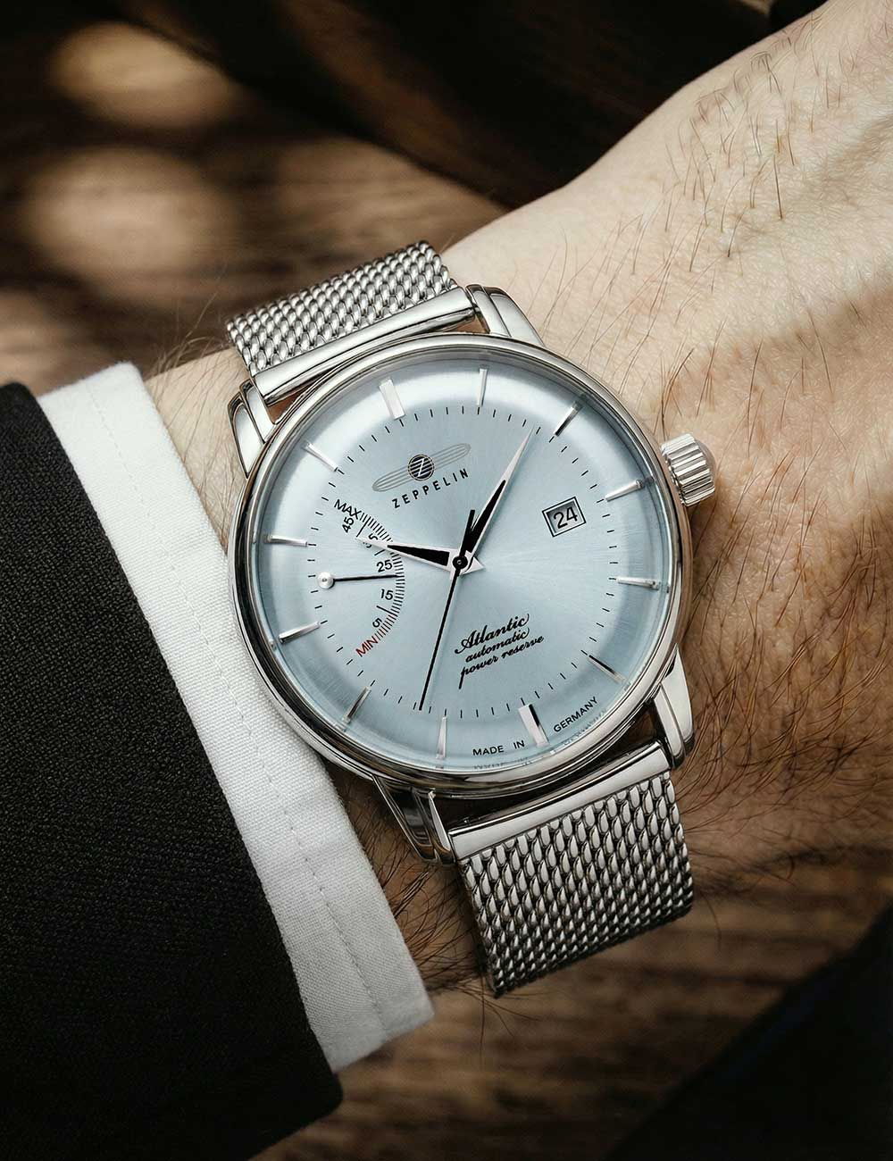 Zeppelin Atlantic Herrenuhr am Handgelenk, silbernes Mesh-Armband, blaues Zifferblatt