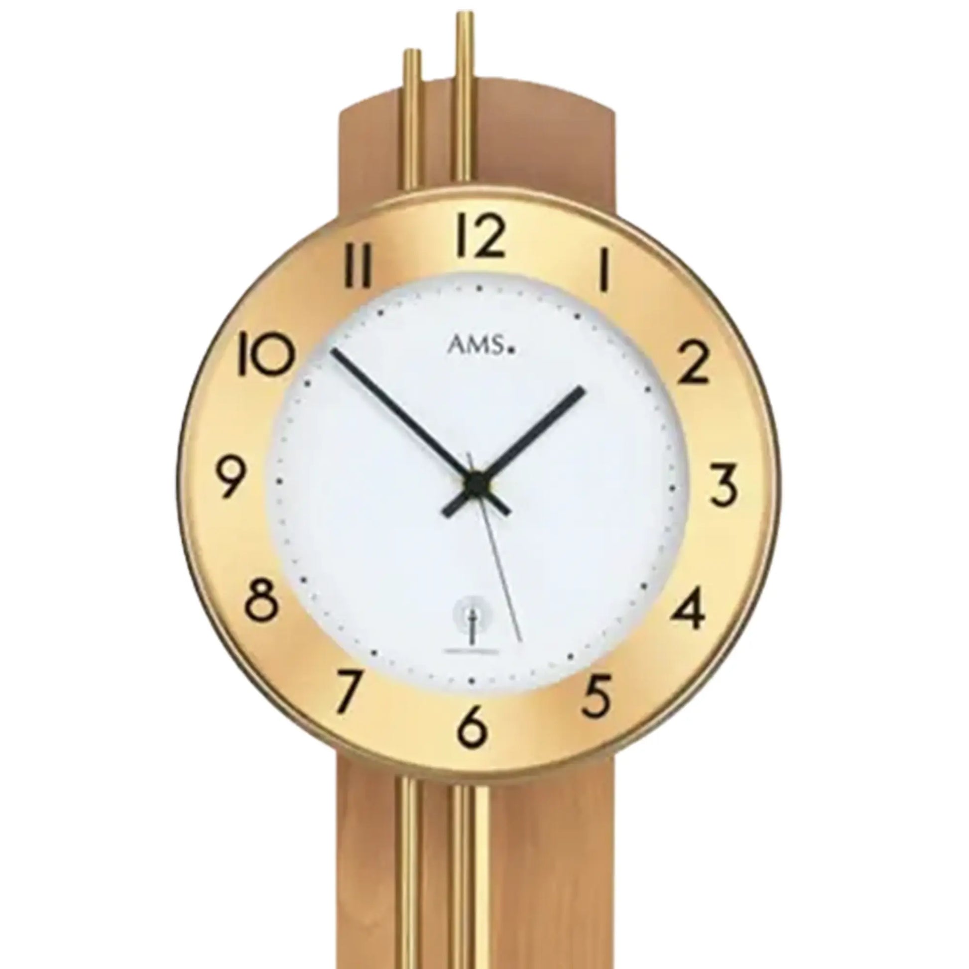 Ziffernblatt der Wanduhr: AMS-Aufdruck, arabische Ziffern, weiße Fläche, schwarze Zeiger