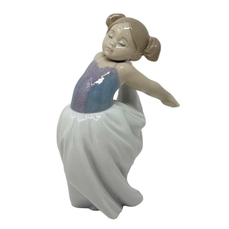 Lladro Nao by Lladro Porcelain About To Go On Stage Figurine