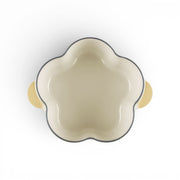 Le Creuset Le Creuset Cast Iron 2.25QT (2L) Petal Camomille Cocotte