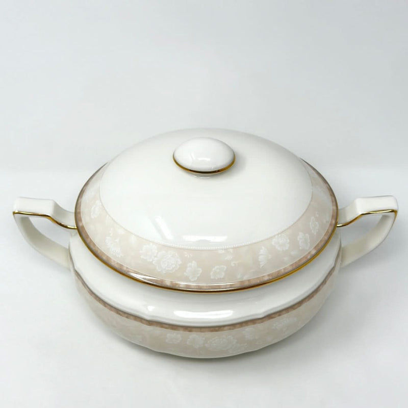 Noritake Noritake Ashland Covered Vegetable Bowl