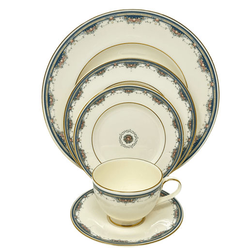Royal Doulton Roya Doulton Albany - 5 Piece Place Setting