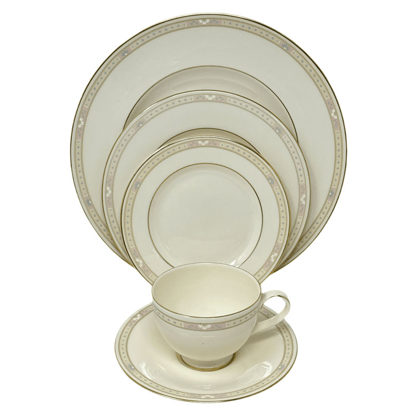 Royal Doulton Royal Doulton Cassandra - 5 Piece Place Setting