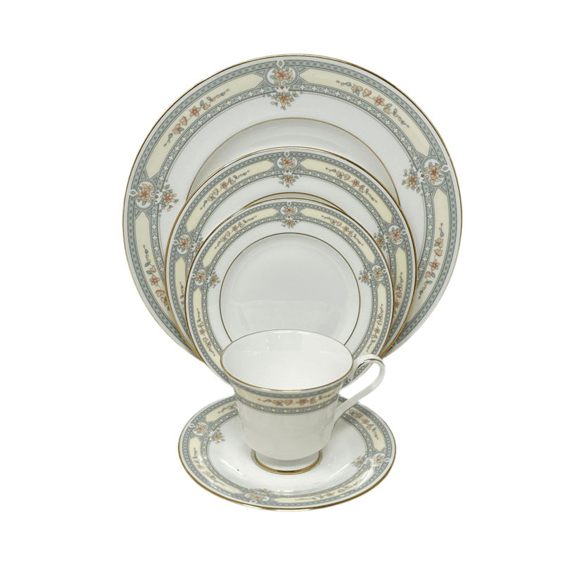 Royal Doulton Royal Doulton Chatham - 5 Piece Place Setting