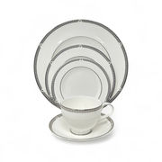 Royal Doulton Royal Doulton Dryden - 5 Piece Place Setting