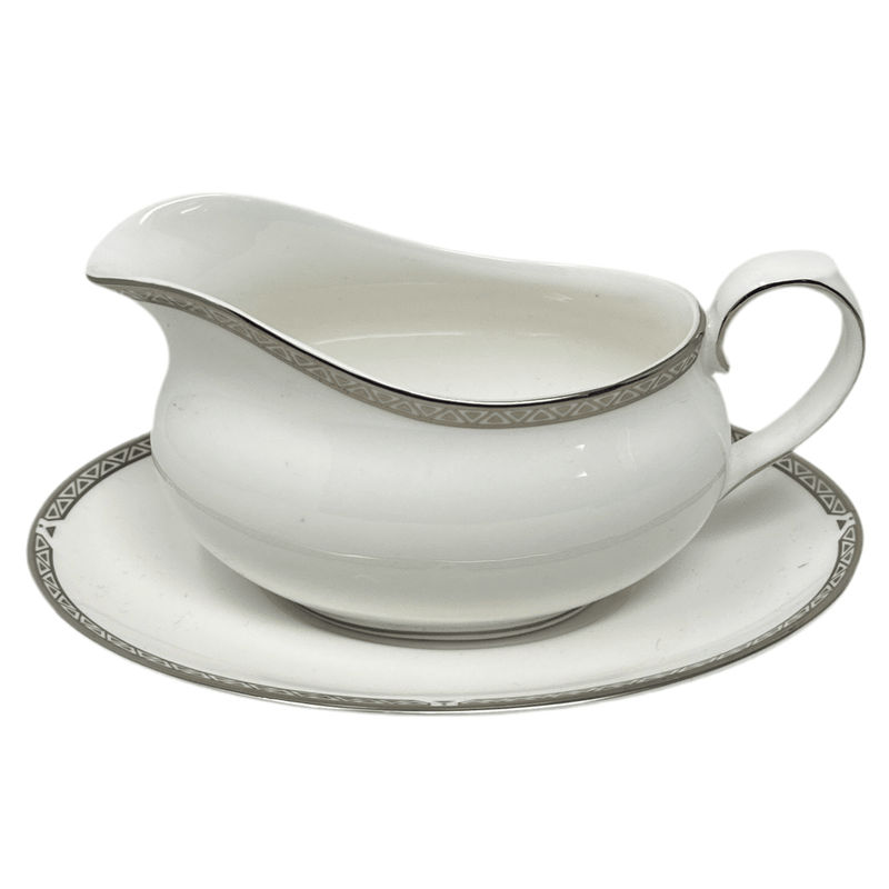Royal Doulton Royal Doulton Dryden Gravy Boat & Stand