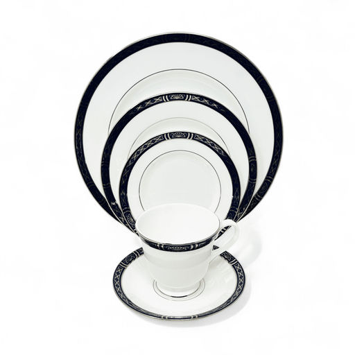 Royal Worcester Royal Worcester Mountbatten Platinum - 5 Piece Place Setting