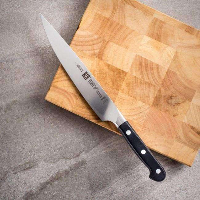 Zwilling Henckels Zwilling Pro 8" (20cm) Carving Knife   