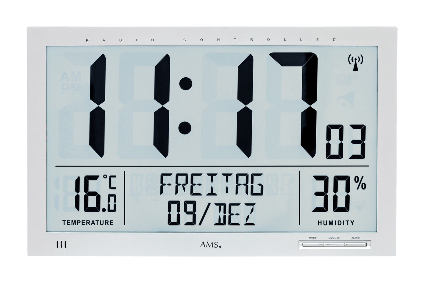 Silverfärgad trådlös väggklocka med digital display, stora siffror, temperatur- och luftfuktighetsvisning, AMS.