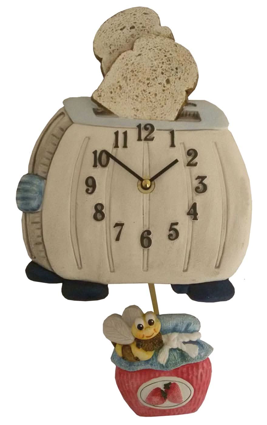 Väggklocka i keramik med beige boett, arabiska siffror, guldvisare och en hängande figur