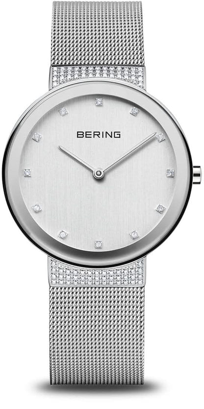 Bering damklocka: silverfärgat Milanese-armband, silverfärgad urtavla med strassmarkörer